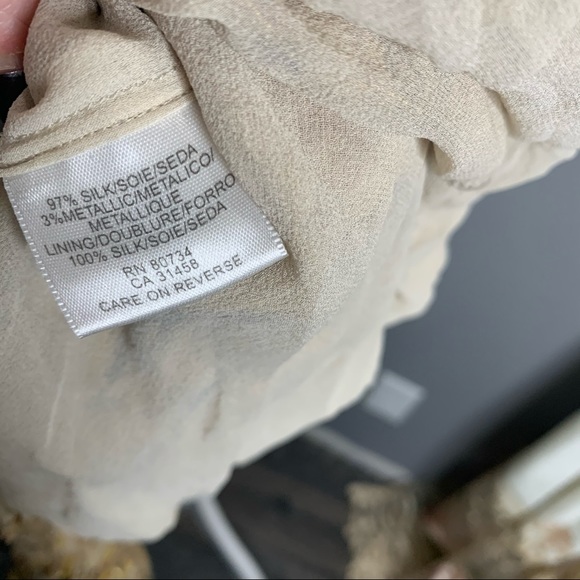 Bcbg Maxazria Women’s Silk Yellow Gold Top Small - Picture 4 of 4